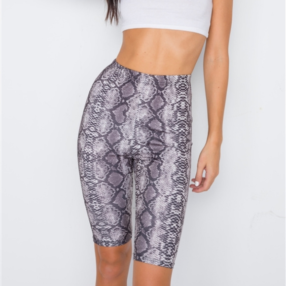 🆕 Snake Print Bike Shorts - Picture 3 of 3